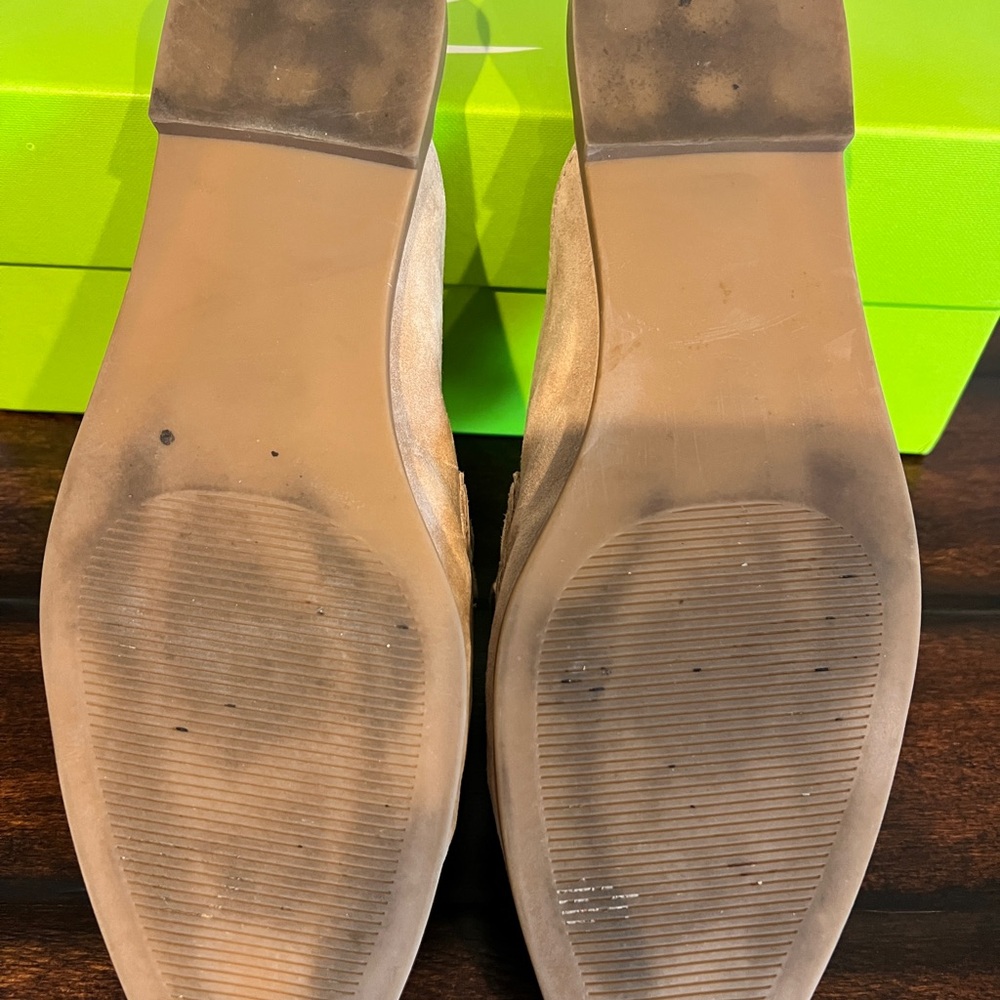 Steve Madden Women's Tan Loafers with Gold Chain 7.5 - Picture 5 of 7
